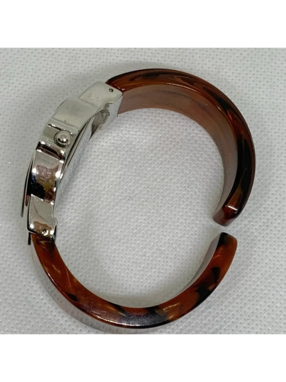 Narmi women’s watch tortoiseshell silver tone quartz cuff band 29mm 6” running